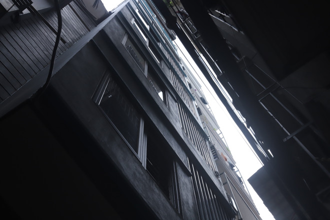 Hà Nội: Nhiều nhà trọ cắt “chuồng cọp,” mở lối thoát đề phòng hỏa hoạn ảnh 2