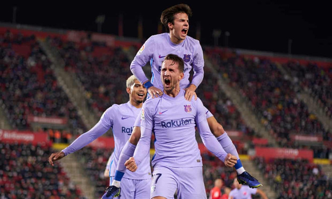 Chelsea và Liverpool níu chân nhau, Real Madrid đứt mạch bất bại ảnh 2