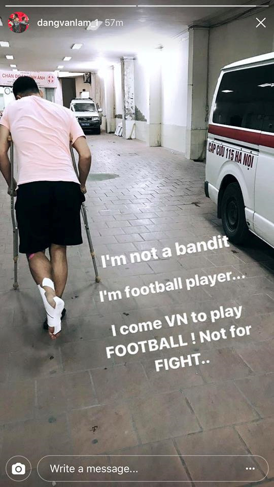 Xúc động với lá thư mẹ Đặng Văn Lâm gửi con trai sau đêm chung kết ảnh 4