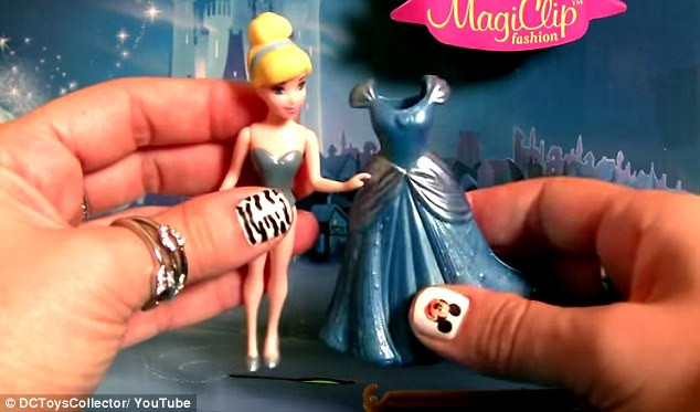 Nữ diễn viên khiêu dâm kiếm hàng triệu USD nhờ bóc đồ chơi ảnh 2