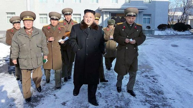 Ông Kim Jong-Un vui vẻ thăm khu trượt truyết sau vụ thanh trừng ảnh 1