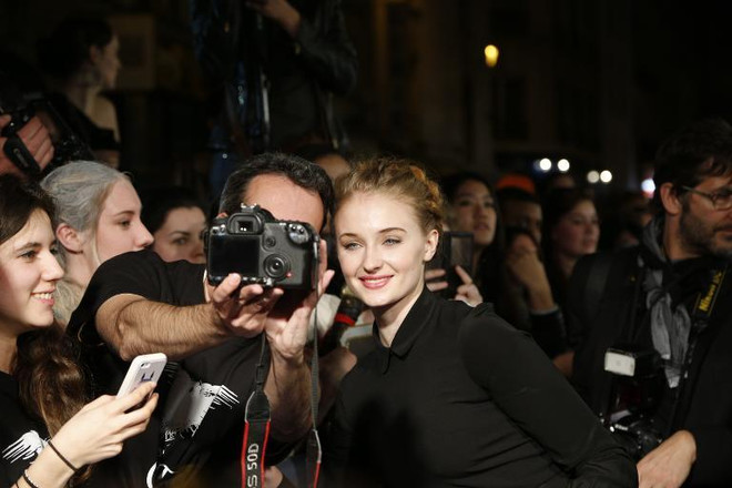 'Game of Thrones' trở lại với tình dục, máu me và rồng lửa ảnh 2