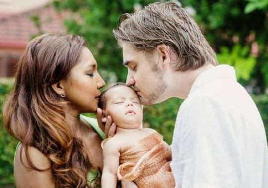 Rớt nước mắt với hình ảnh các nạn nhân trên chuyến bay MH17 ảnh 3