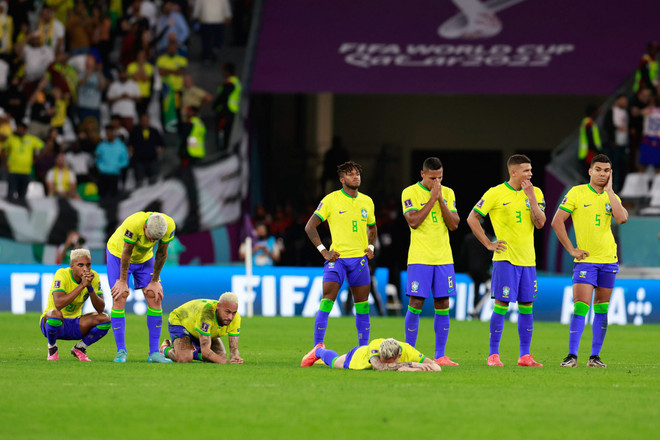 [Photo] Nước mắt lăn dài trên má Neymar, Brazil chia tay World Cup ảnh 12