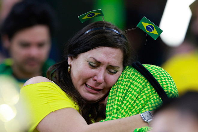 [Photo] Nước mắt lăn dài trên má Neymar, Brazil chia tay World Cup ảnh 14