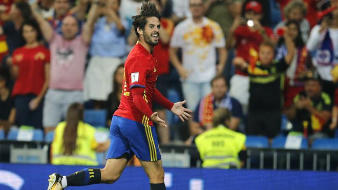 Isco tỏa sáng, Tây Ban Nha đè bẹp Italy để tiến gần World Cup 2018 ảnh 1