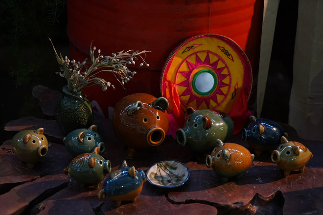 vnp_ hoi tho gom 3.JPG