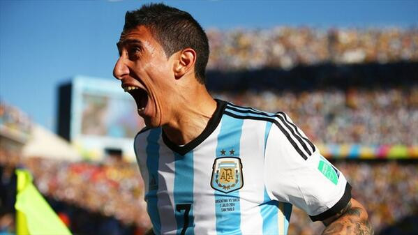 BLV khóc nức nở ngay trên sóng sau khi Di Maria ghi bàn ảnh 1