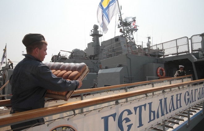 Nghi án tàu Ukraine lộ vở trá hàng Nga vì cài thiết bị NATO ảnh 1