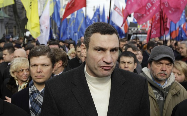 Cựu võ sĩ Klitschko từ bỏ cuộc đua Tổng thống Ukraine ảnh 1