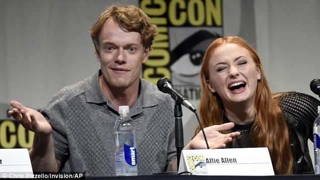 Ông Obama cũng tò mò về số phận Jon Snow trong Game of Thrones ảnh 2