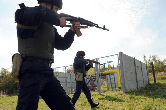 Ukraine có thể đề nghị tòa án ra phán quyết về giá khí đốt của Nga ảnh 1