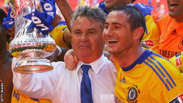 Hiddink chính thức tạm dẫn dắt Chelsea thay Jose Mourinho ảnh 1