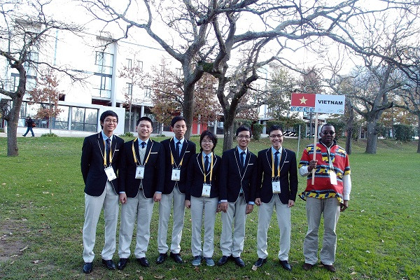 Không "trúng tủ", Việt Nam vẫn đoạt giải cao tại Olympic Toán ảnh 1