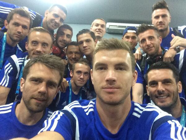 Bosnia & Herzigovina: Chuyện về Cha, con và các thánh thần ảnh 2