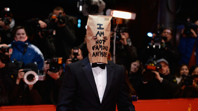 LaBeouf "giấu mặt" ở buổi công chiếu "Người đàn bà cuồng dâm" ảnh 1