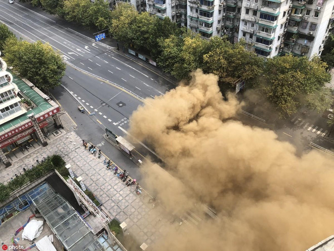 Trung Quốc: Sập công trình xây dựng tàu điện ngầm tại Hàng Châu ảnh 1