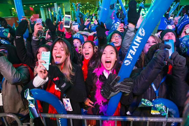 Video khoảnh khắc đón năm 2014 tại Quảng trường Thời đại ảnh 1