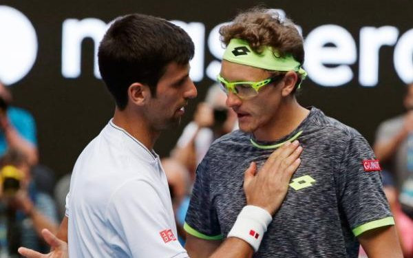 Djokovic thua sốc Istomin, bật bãi từ vòng 2 Australian Open ảnh 2