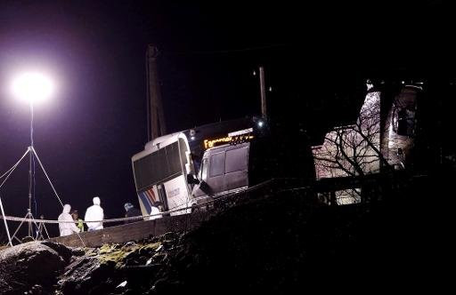 Cuồng sát bằng dao trên xe buýt tại Na Uy, ba người chết ảnh 1