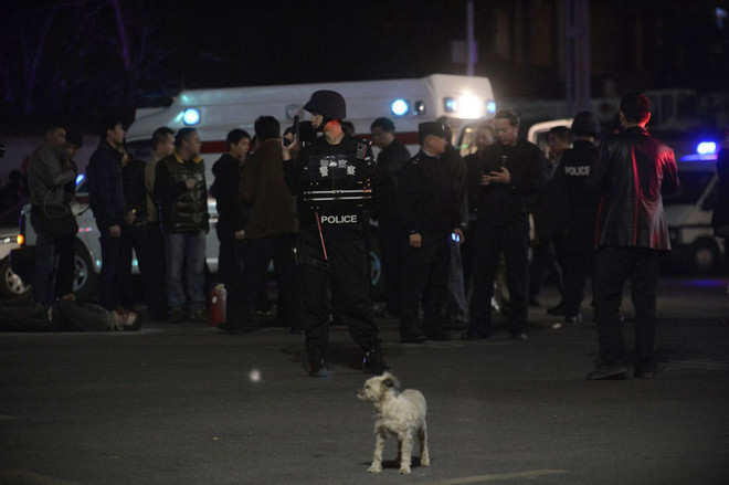 Tấn công đẫm máu tại Trung Quốc, 130 người thương vong ảnh 1