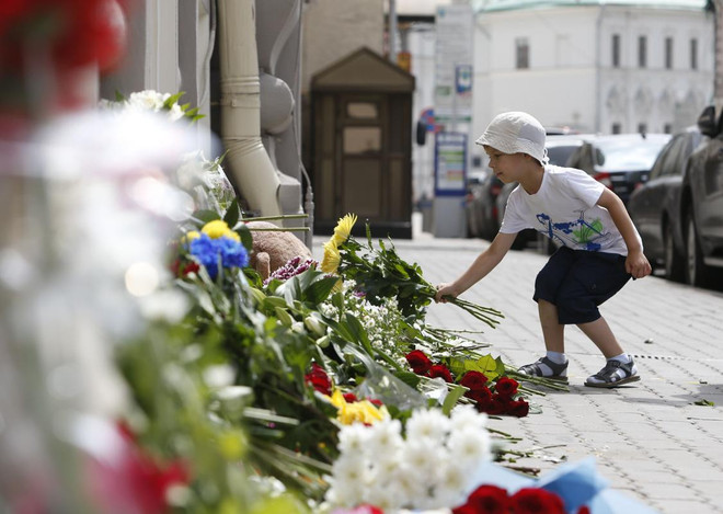 Ngoại trưởng Nga-Mỹ điện đàm về Ukraine và tai nạn máy bay MH17 ảnh 1