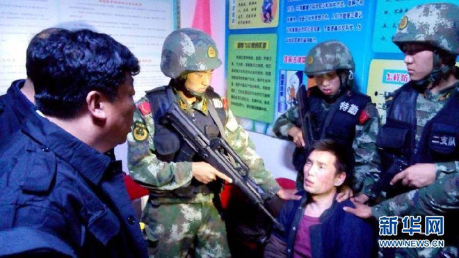 Trung Quốc treo thưởng lớn bắt tù nhân trốn trại giết quản giáo ảnh 1