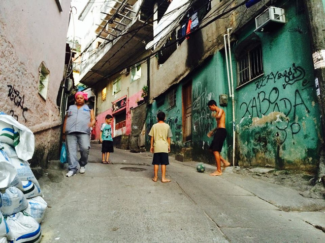 [Photo] Cuộc sống bình dị ở 'Favela' qua ống kính BLV Anh Ngọc ảnh 3
