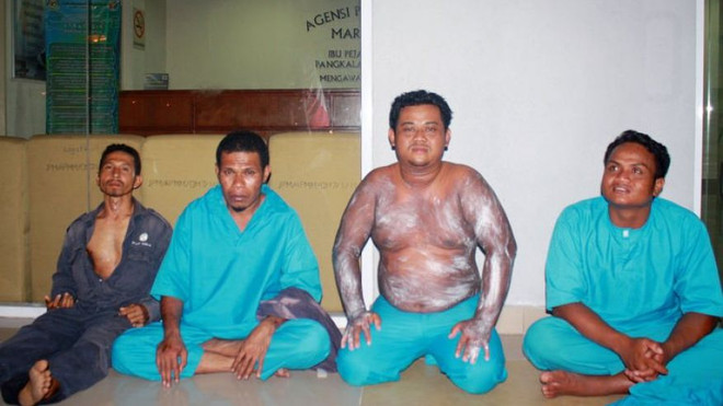 Đắm thuyền ngoài khơi Malaysia, 66 người Indonesia mất tích ảnh 1