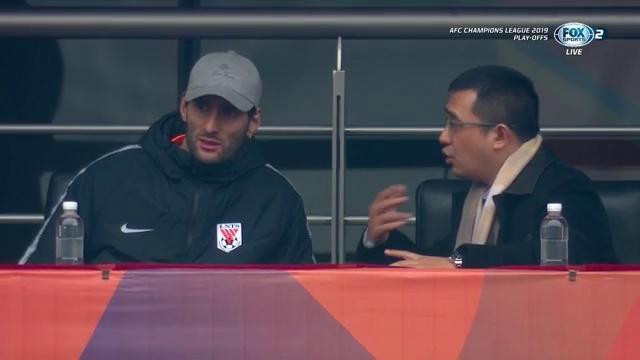 Fellaini ngồi trên khán đài xem Lỗ Năng Sơn Đông tiếp Hà Nội FC ảnh 1