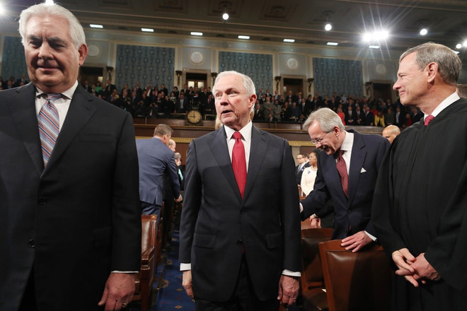 Phe Dân chủ đòi Bộ trưởng Tư pháp Sessons từ chức vì liên hệ với Nga ảnh 1