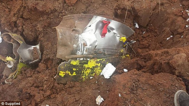 Vật thể bí ẩn rơi từ trên trời để lại miệng hố rộng 6 mét ở Australia ảnh 2