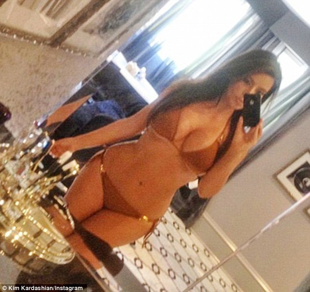 Hoàng tử Arập trả 1 triệu USD để ăn tối với Kim Kardashian ảnh 1