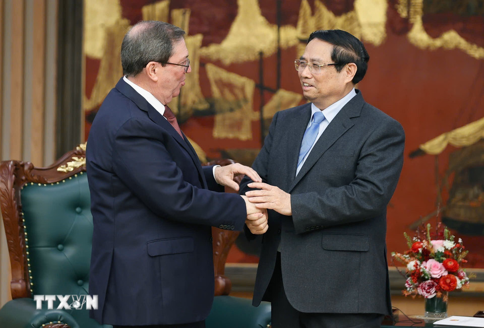 Thủ tướng Phạm Minh Chính tiếp đồng chí Bruno Rodríguez Parrilla, Ủy viên Bộ Chính trị, Đặc phái viên Đảng, Chính phủ Cuba, Bộ trưởng Bộ Ngoại giao Cuba. (Ảnh: Dương Giang/TTXVN)