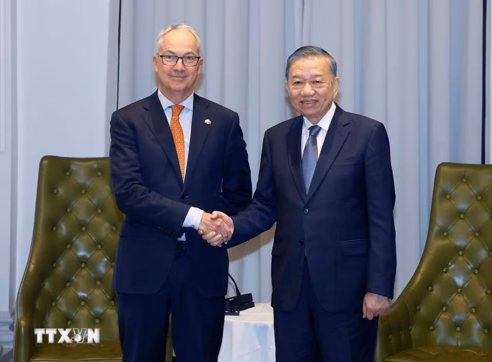 Tổng Bí thư, Chủ tịch nước Tô Lâm tiếp ông Nicolas Moore, Đặc phái viên của Chính phủ Australia về Đông Nam Á. (Ảnh: Thống Nhất/TTXVN)