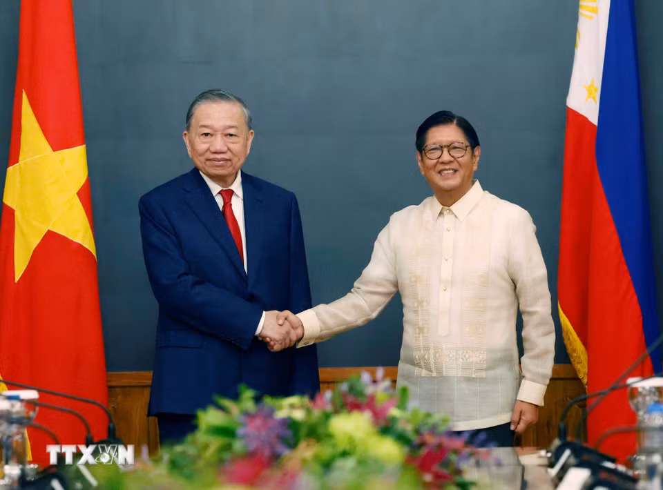 Tổng Bí thư, Chủ tịch nước Tô Lâm và Tổng thống Philippines Ferdinand Romualdez Marcos Jr. chụp ảnh chung trước hội đàm. (Ảnh: Thống Nhất/TTXVN)