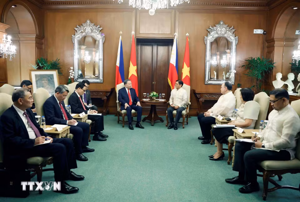 Tổng Bí thư, Chủ tịch nước Tô Lâm và Tổng thống Philippines Ferdinand Romualdez Marcos Jr. hội đàm hẹp. (Ảnh: Thống Nhất/TTXVN)