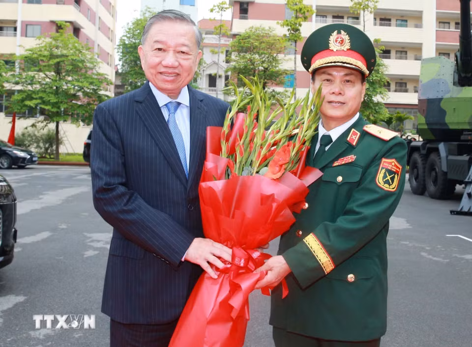Lễ đón Tổng bí thư, Chủ tịch nước Tô Lâm đến dự lễ kỷ niệm. (Ảnh: Trọng Đức/TTXVN)