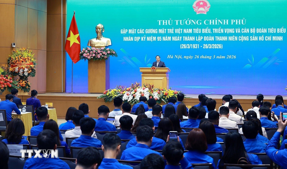 Thủ tướng Phạm Minh Chính phát biểu tại buổi gặp mặt Gương mặt trẻ Việt Nam tiêu biểu, triển vọng và cán bộ Đoàn tiêu biểu. (Ảnh: Dương Giang/TTXVN)