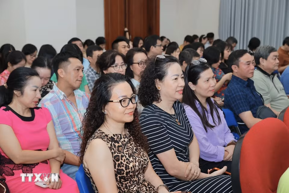 Cán bộ, đảng viên thuộc Đảng bộ Thông tấn xã Việt Nam tham dự Hội nghị. (Ảnh: Minh Quyết/TTXVN)
