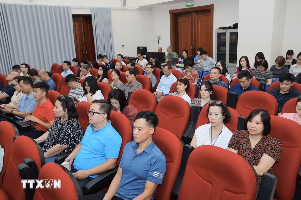 Cán bộ, đảng viên thuộc Đảng bộ Thông tấn xã Việt Nam tham dự Hội nghị. (Ảnh: Minh Quyết/TTXVN)