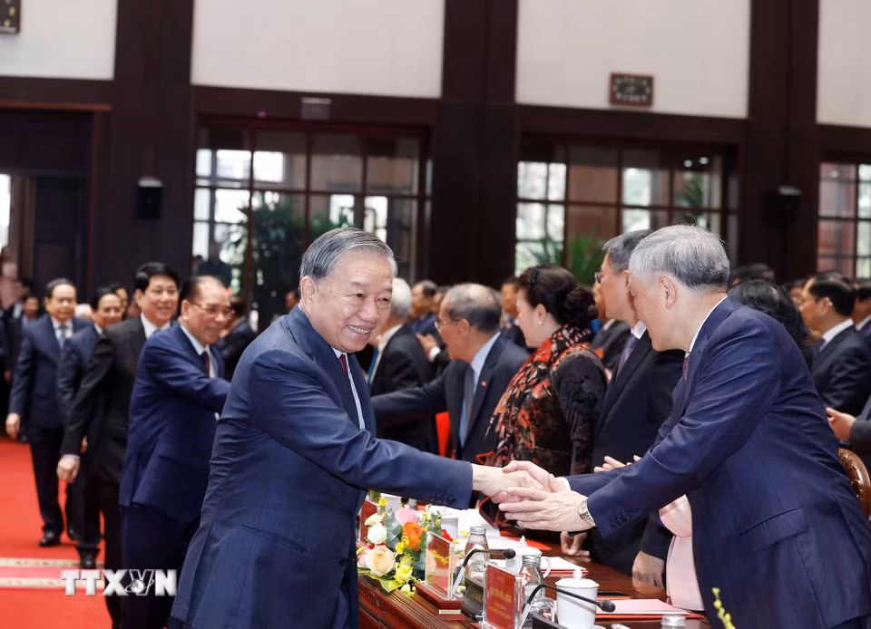 Tổng Bí thư Tô Lâm và các đại biểu tại Lễ kỷ niệm. (Ảnh: Thống Nhất/TTXVN)
