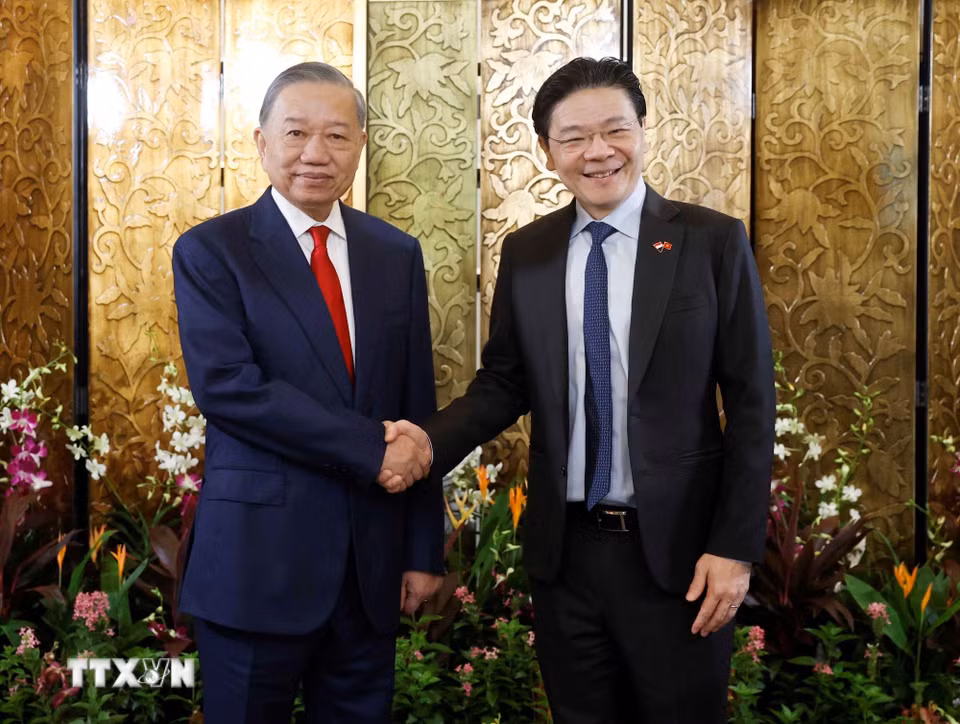 Tổng Bí thư, Chủ tịch nước Tô Lâm hội đàm với Thủ tướng Singapore Lawrence Wong. (Ảnh: Thống Nhất/TTXVN)