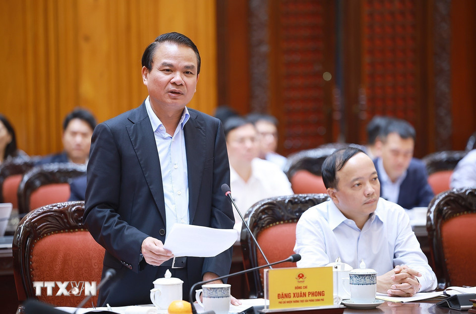 Phó Chủ nhiệm Thường trực Văn phòng Chính phủ Đặng Xuân Phong phát biểu. (Ảnh: Dương Giang/TTXVN)