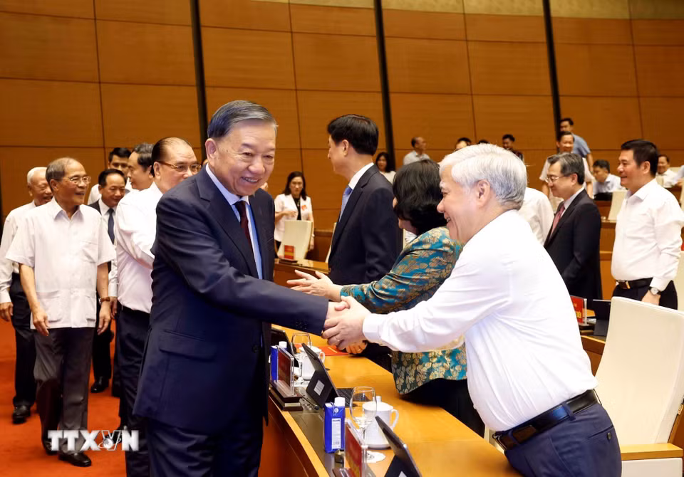 Tổng Bí thư, Chủ tịch nước Tô Lâm và các đại biểu dự hội nghị tại điểm cầu trung tâm - Hội trường Diên Hồng, Nhà Quốc hội (Hà Nội). (Ảnh: Thống Nhất/TTXVN)