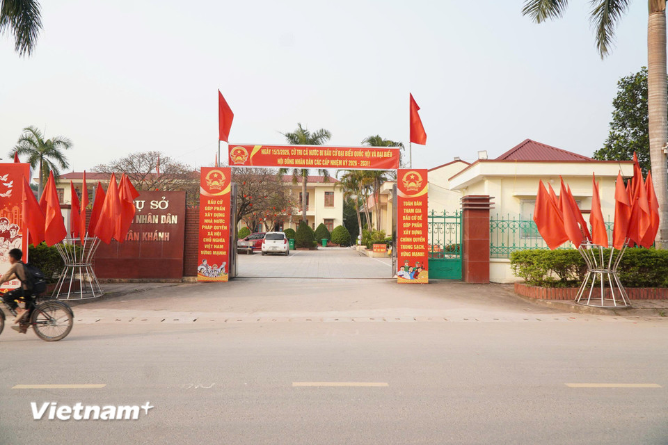 Công tác chuẩn bị cho bầu cử tại xã Tân Khánh, Thái Nguyên. (Ảnh: Vietnam+)