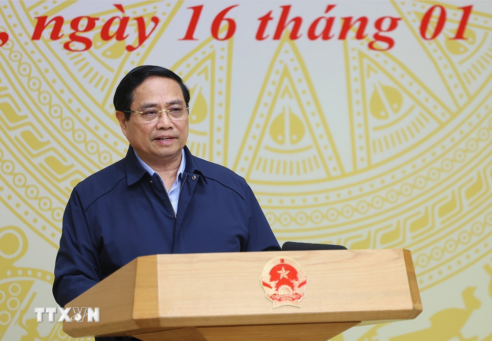 Thủ tướng Phạm Minh Chính phát biểu chỉ đạo Hội nghị tổng kết “Chiến dịch Quang Trung” xây dựng lại nhà cho các gia đình bị thiệt hại do bão lũ tại miền Trung. (Ảnh: Dương Giang/TTXVN)