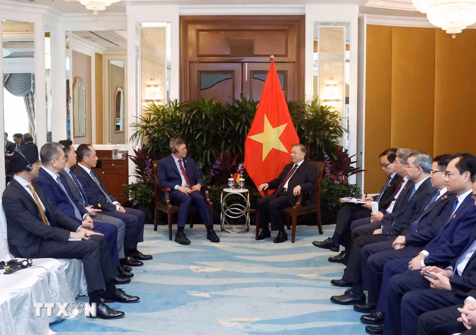 Tổng Bí thư, Chủ tịch nước Tô Lâm tiếp ông Bob Chi, Tổng giám đốc điều hành Công ty SATS. (Ảnh: Thống Nhất/TTXVN)