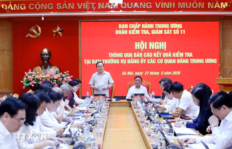 Chủ tịch Quốc hội Trần Thanh Mẫn, Trưởng Đoàn kiểm tra, giám sát số 11 của Bộ Chính trị phát biểu chỉ đạo Hội nghị. (Ảnh: Phương Hoa/TTXVN)
