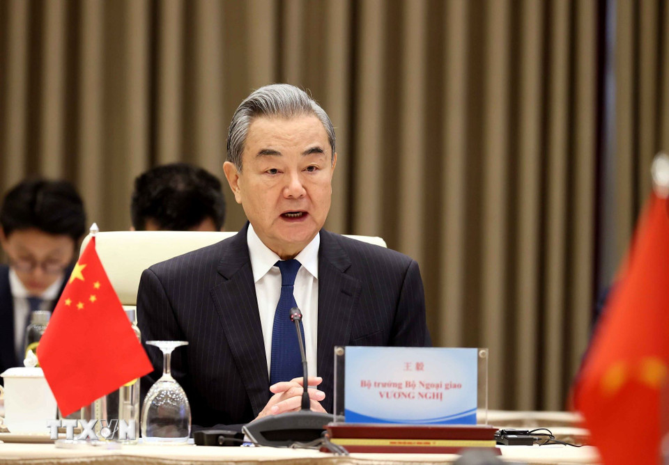 Bộ trưởng Bộ Ngoại giao Trung Quốc Vương Nghị phát biểu tại hội nghị. (Ảnh: An Đăng/TTXVN)
